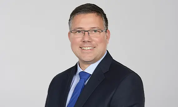 Stefan Thorsten Piet­zold