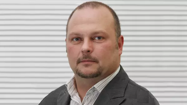 Carsten Decker