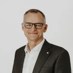 Sven Scheele