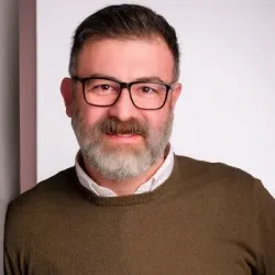 Deniz Celik