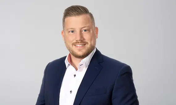 Steffen Stie­bitz