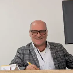 Stefan Dambach