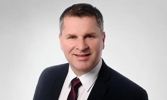 Mark Stri­enke