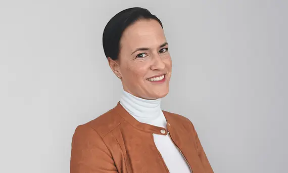 Katha­rina Straßer