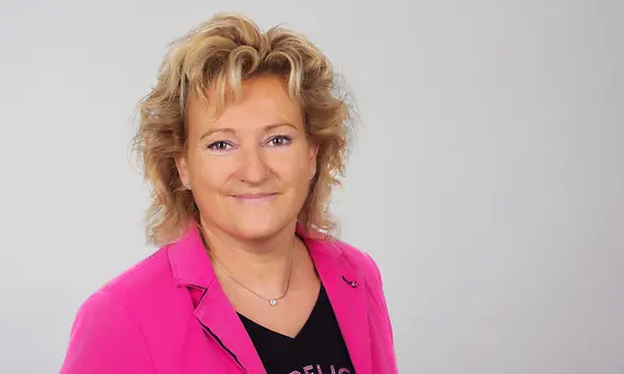 Claudia Svenson